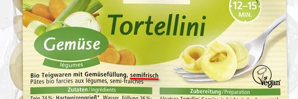 Tortellini-Packung, die als "semifrisch" ausgewiesen ist.