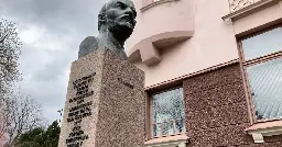 Palaako Leninin patsas Turun katukuvaan? Hallinto-oikeus kumosi Turun pormestarin päätöksen Lenin-patsaan poistamisesta