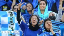 Iran: Women attend first league match for 40 years