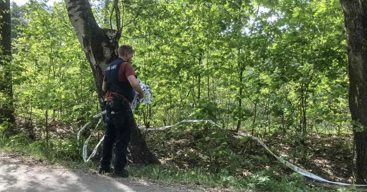 Valkeakoskella 15-vuotias tyttö löytyi kuolleena metsästä läheltä kotiaan – poliisi epäilee henkirikosta