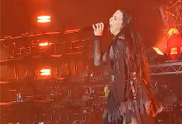 See EVANESCENCE Celebrate 20th Anniversary Of 'Fallen' Album In Brisbane, Australia