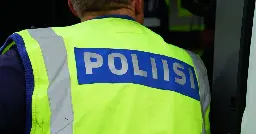 Mies laittoi 12 kiloa dynamiittia tuttavan autoihin Pohjanmaalla – kuittasi asian poliisille huumorina