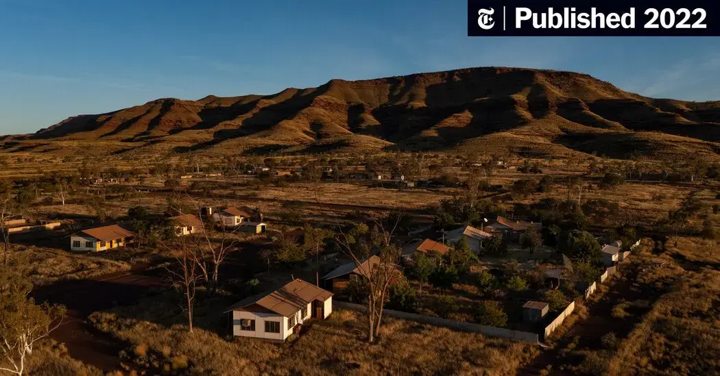 The Last Days of an Outback Town Where Every Breath Can Be Toxic (Published 2022)