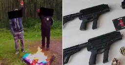 Poliisi: ”Rotusotaan” valmistautuvat uusnatsit 3D-tulostivat konepistooleja ja suunnittelivat terrori-iskuja ihmisiä ja rautateitä vastaan
