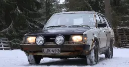 Onko Marko Hietalan Corolla vuodelta 1986 Suomen rumin auto? ”Onhan se karski, mutta toimii”