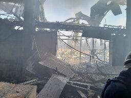 Russians destroy Red Cross humanitarian aid warehouse in Kherson (photo)